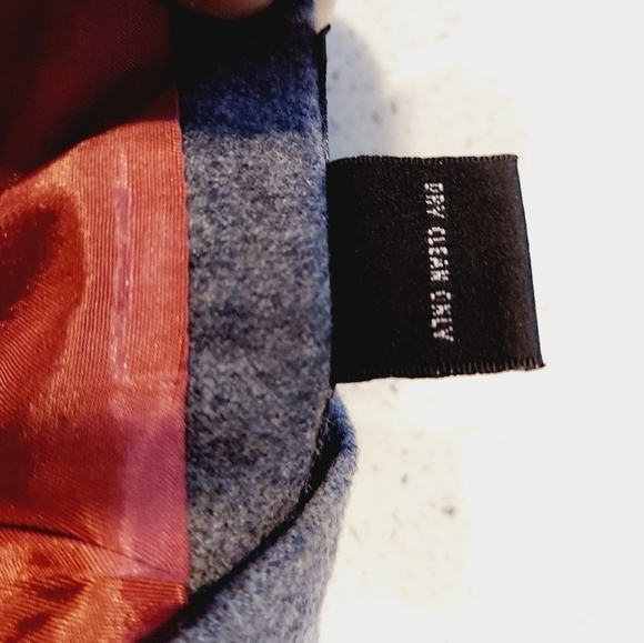 Vintage Adolfo 100% Wool Pencil Skirt Size 14 Pleated Front Lined Back Zip EUC - Picture 11 of 11